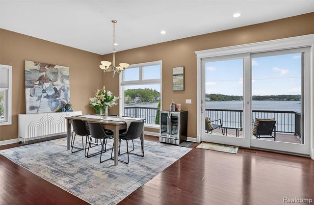 3071 School Lake Drive, Brighton, MI 48114