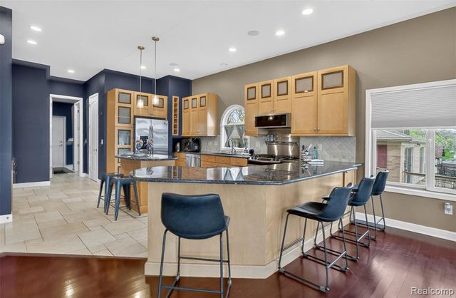 3071 School Lake Drive, Brighton, MI 48114
