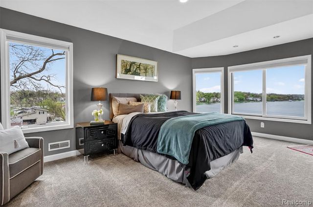 3071 School Lake Drive, Brighton, MI 48114