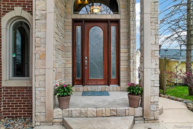 3071 School Lake Drive, Brighton, MI 48114