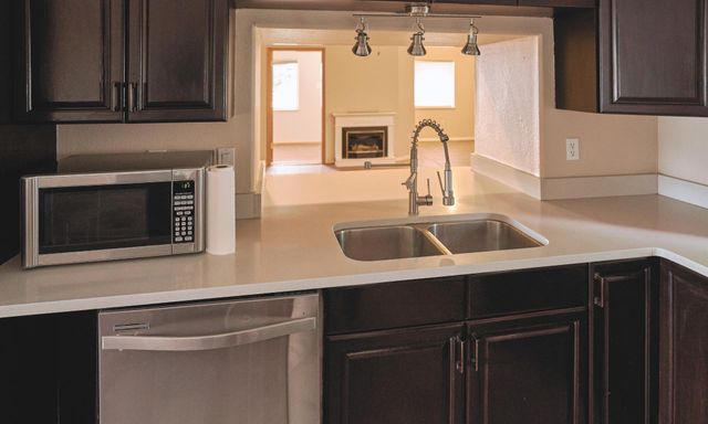 5 Yucca Lane, Moriarty, NM 87035