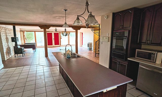 5 Yucca Lane, Moriarty, NM 87035