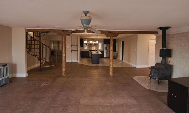5 Yucca Lane, Moriarty, NM 87035