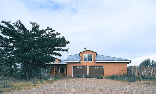 5 Yucca Lane, Moriarty, NM 87035