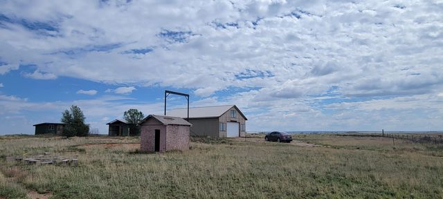 5 Yucca Lane, Moriarty, NM 87035