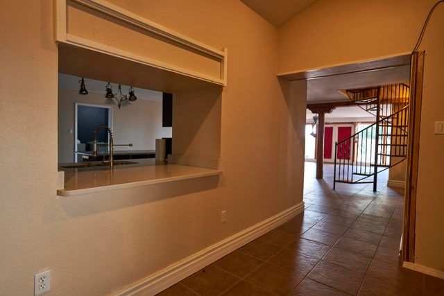 5 Yucca Lane, Moriarty, NM 87035