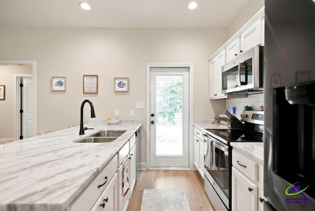 141 Red Tail Circle, Byron, GA 31008