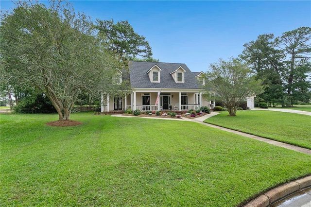 3820 St Andrews Lane W, Mobile, AL 36693
