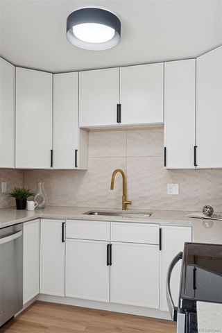 1434 W Lake Avenue, Littleton, CO 80120