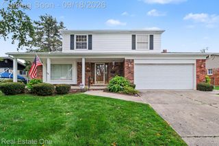 36423 Travis Drive, Sterling Heights, MI 48312