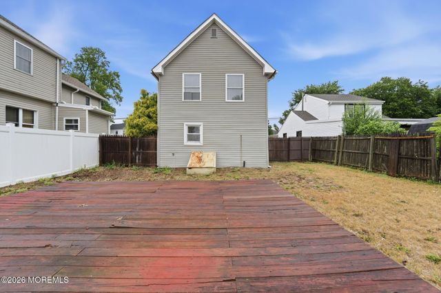 90 Fulton Street, Keyport, NJ 07735