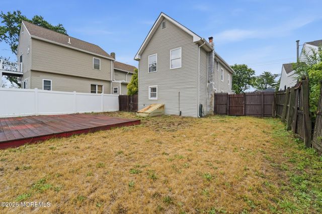 90 Fulton Street, Keyport, NJ 07735