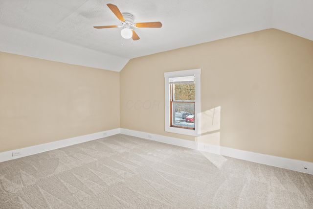 250 E Main Street, New London, OH 44851