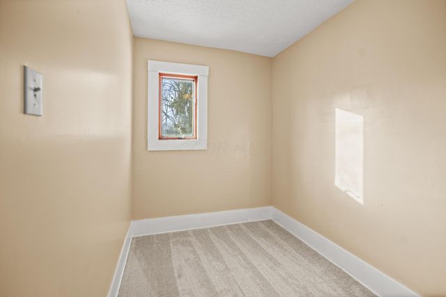 250 E Main Street, New London, OH 44851