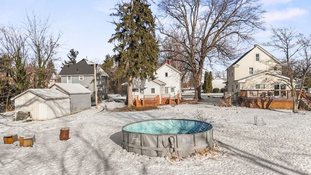 250 E Main Street, New London, OH 44851