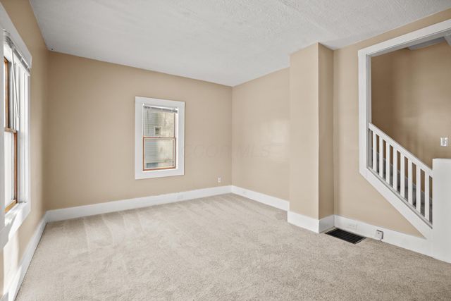 250 E Main Street, New London, OH 44851