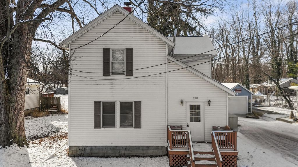 250 E Main Street, New London, OH 44851