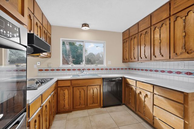 7005 Del Oso Court NE, Albuquerque, NM 87109