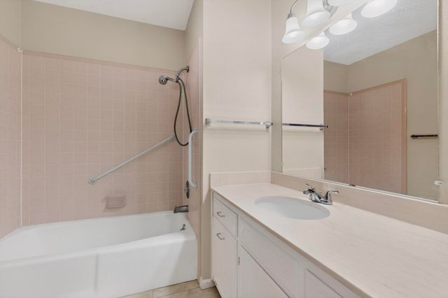 7005 Del Oso Court NE, Albuquerque, NM 87109