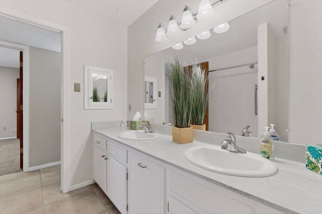 7005 Del Oso Court NE, Albuquerque, NM 87109