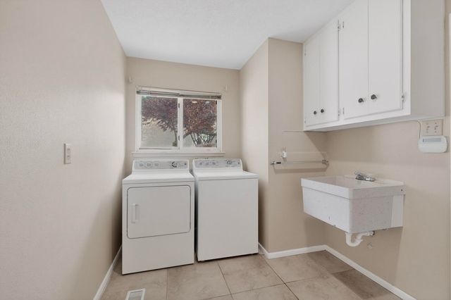 7005 Del Oso Court NE, Albuquerque, NM 87109