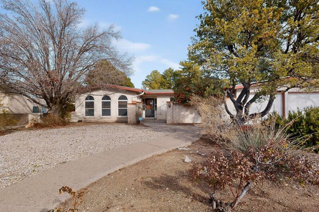 7005 Del Oso Court NE, Albuquerque, NM 87109