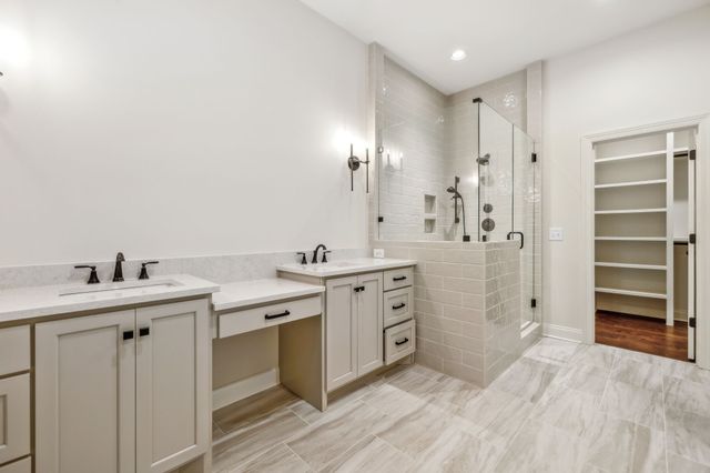 1900 Martha Washington Way, Murfreesboro, TN 37130