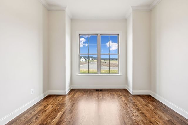 1900 Martha Washington Way, Murfreesboro, TN 37130