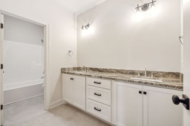 1900 Martha Washington Way, Murfreesboro, TN 37130