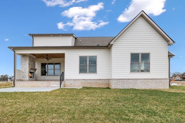 1900 Martha Washington Way, Murfreesboro, TN 37130