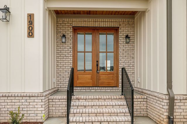 1900 Martha Washington Way, Murfreesboro, TN 37130