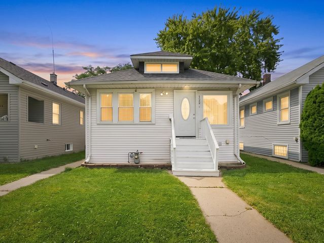 122 S 21st Avenue, Maywood, IL 60153