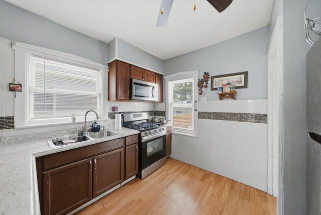 122 S 21st Avenue, Maywood, IL 60153