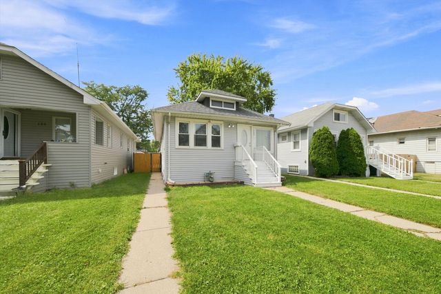 122 S 21st Avenue, Maywood, IL 60153