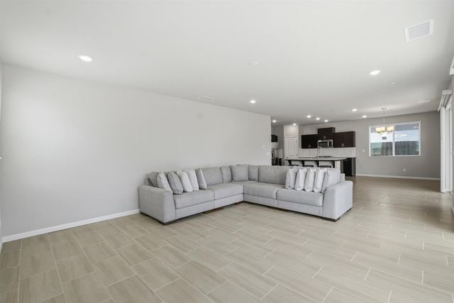 503 Cathedral Court S, Madera, CA 93636