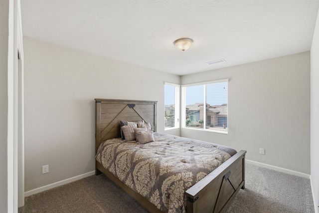 503 Cathedral Court S, Madera, CA 93636