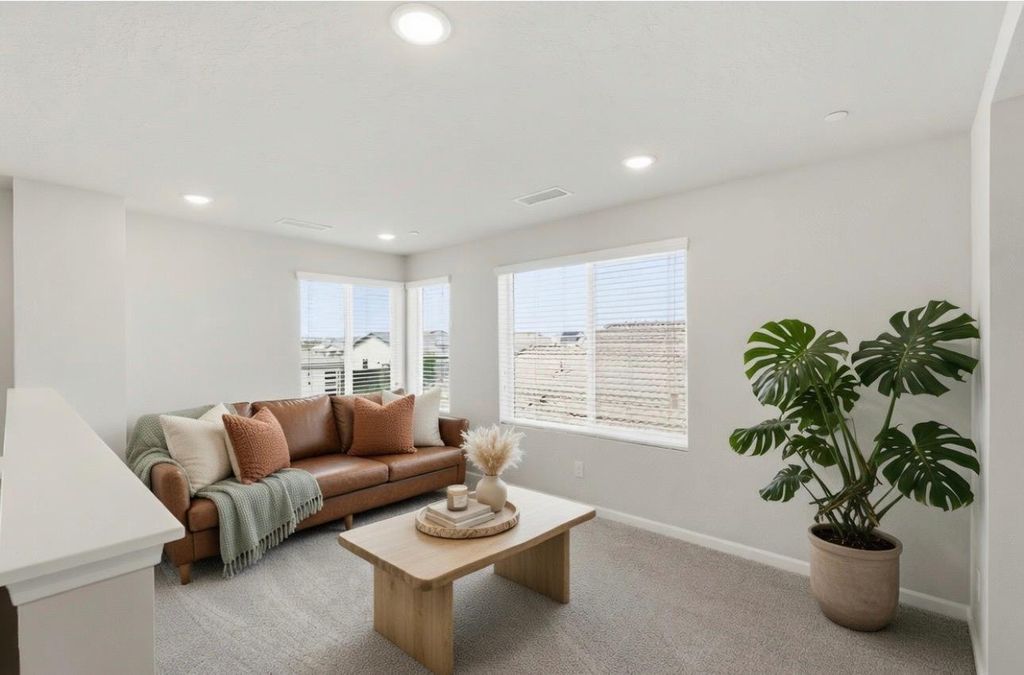 Image 18 of property listing at 503 Cathedral Court S, Madera, CA 93636