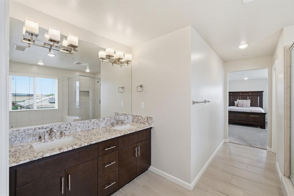 Image 23 of property listing at 503 Cathedral Court S, Madera, CA 93636