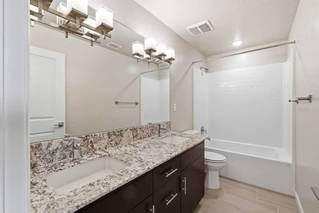 Image 29 of property listing at 503 Cathedral Court S, Madera, CA 93636