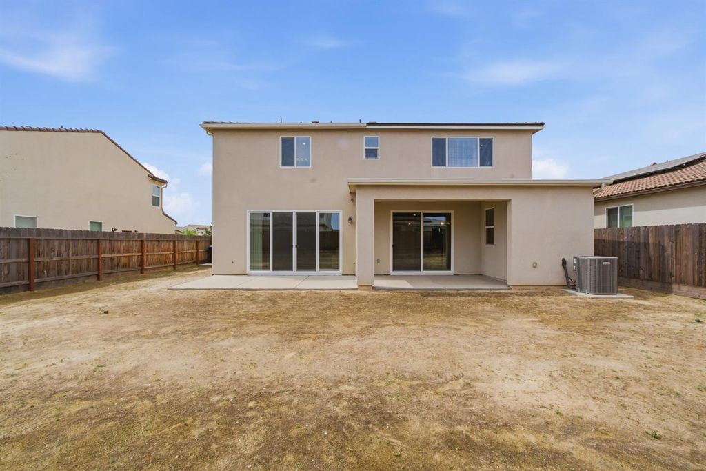Image 36 of property listing at 503 Cathedral Court S, Madera, CA 93636