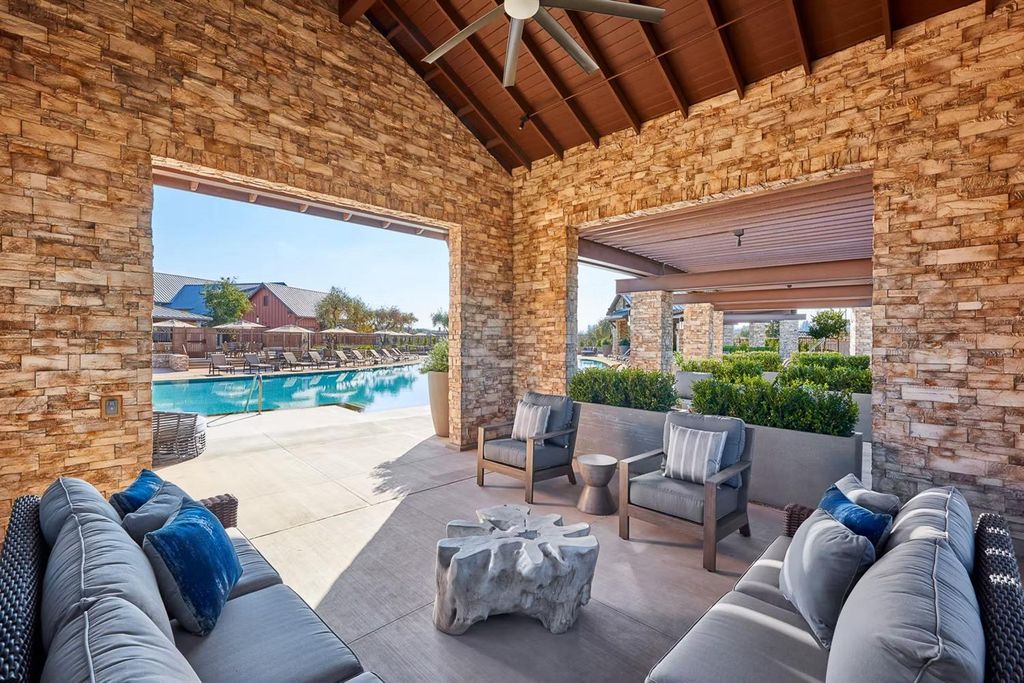 Image 50 of property listing at 503 Cathedral Court S, Madera, CA 93636