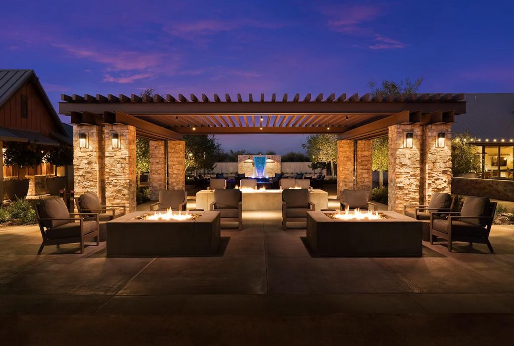 Image 55 of property listing at 503 Cathedral Court S, Madera, CA 93636