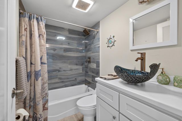 4250 N Hwy A1a 1007, Fort Pierce, FL 34949