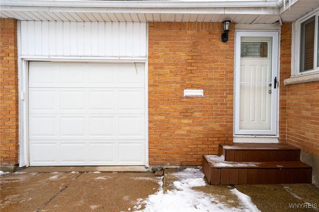 191 Clearfield Drive, Amherst, NY 14221