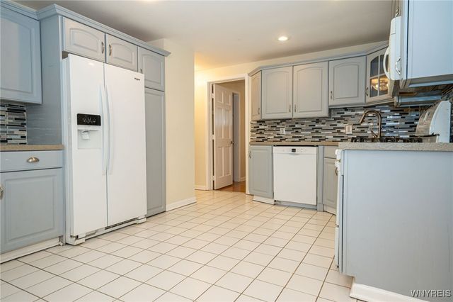 191 Clearfield Drive, Amherst, NY 14221