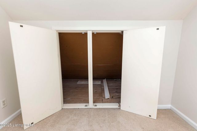 2358 Carlton Terrace, Louisville, KY 40205