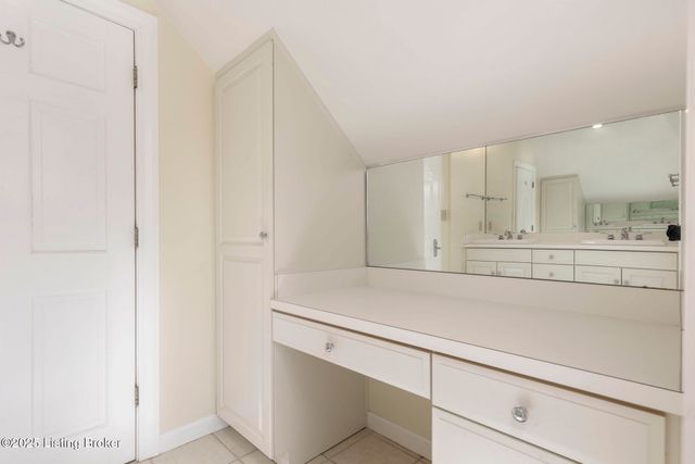 2358 Carlton Terrace, Louisville, KY 40205