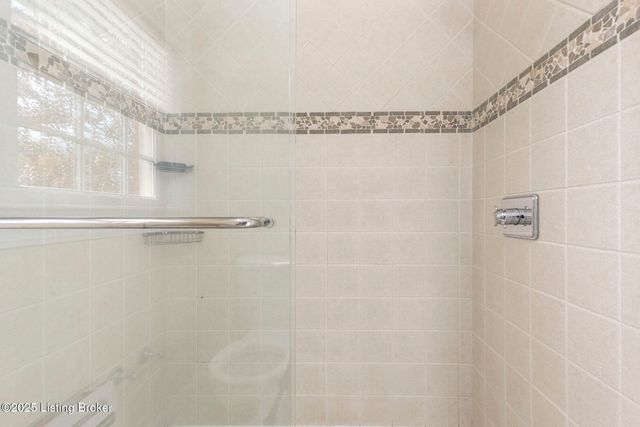 2358 Carlton Terrace, Louisville, KY 40205