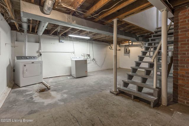 2358 Carlton Terrace, Louisville, KY 40205