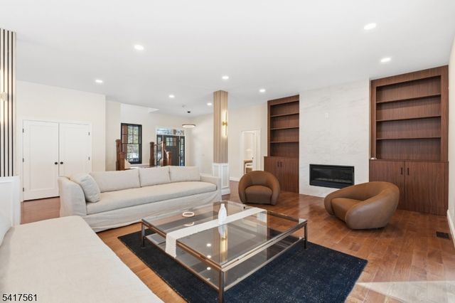 803 Marshall Rd, River Vale Twp., NJ 07675